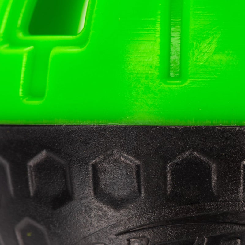 نيرف كرات بيسبول فائقة المنحنية من Nerf - كرات رمي ​​منزلقة وسريعة ومنحنية بسهولة - تتضمن 3 كرات بيسبول - Image 4
